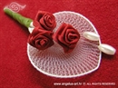 Kitica za rever za goste vjenčanja - Red Petal Roses