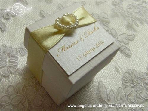 šampanj zlatni konfet za vjenčanje s bijelim srcem u kutijici