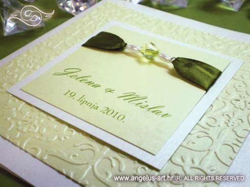 zelena pozivnica za vjenčanje s perlicama i 3D tiskom