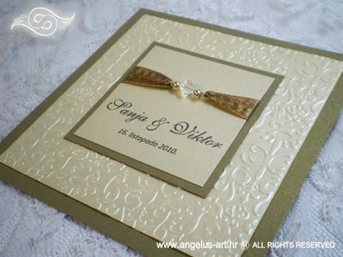 zlatna pozivnica za vjenčanje s perlicama i 3D strukturom